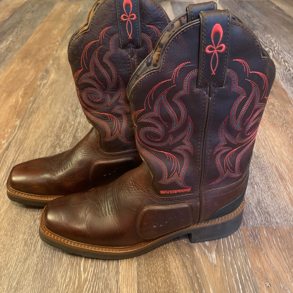 Tony Lama Stars ST1009 women’s waterproof boots